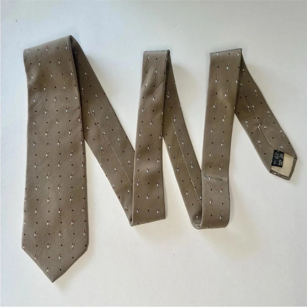 Vintage ERMENEGILDO ZEGNA Painted Taupe w Feathers Classic Silk Tie, 3”